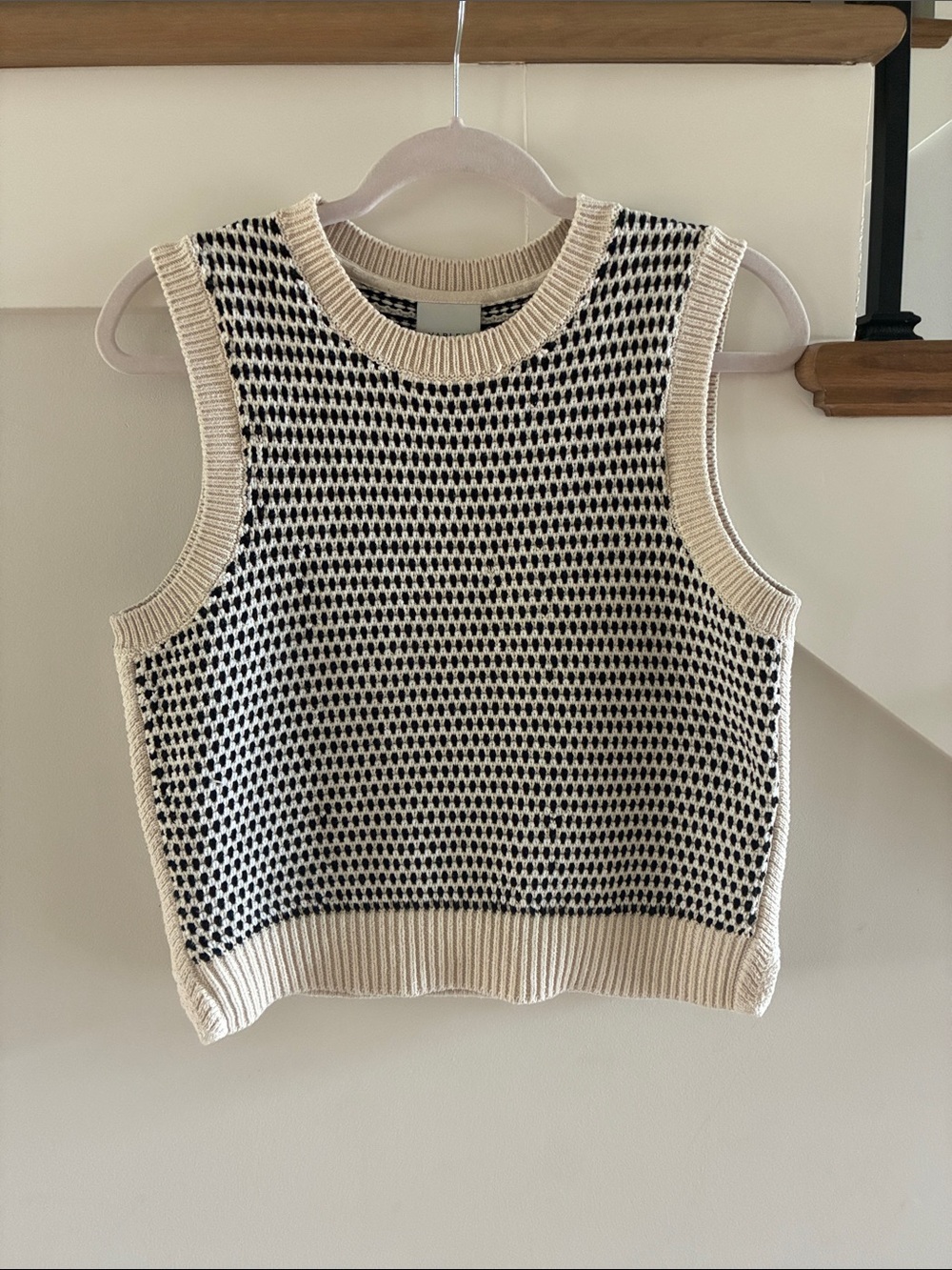 Varley Tan, white & Black Knit V-Neck Sweater Vest